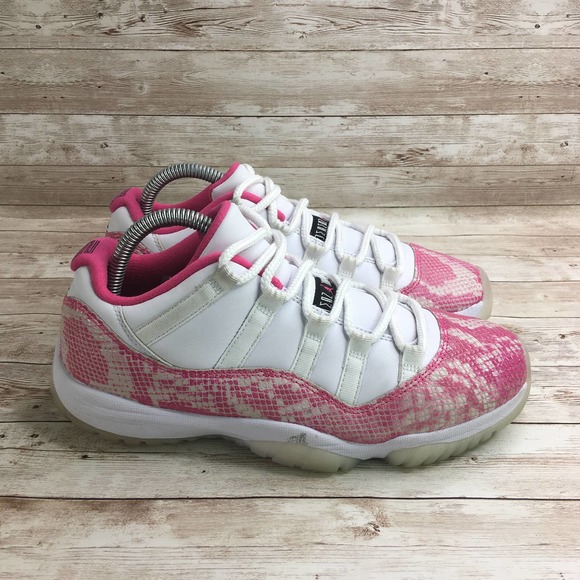 Nike Air Jordan XI 11 Retro Low Pink Snakeskin 9 - Picture 1 of 8